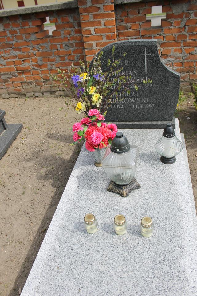 Robert Kurkowski 1972 Starogard Gdański ś. Mateusza - Grobonet - Wyszukiwarka osób pochowanych