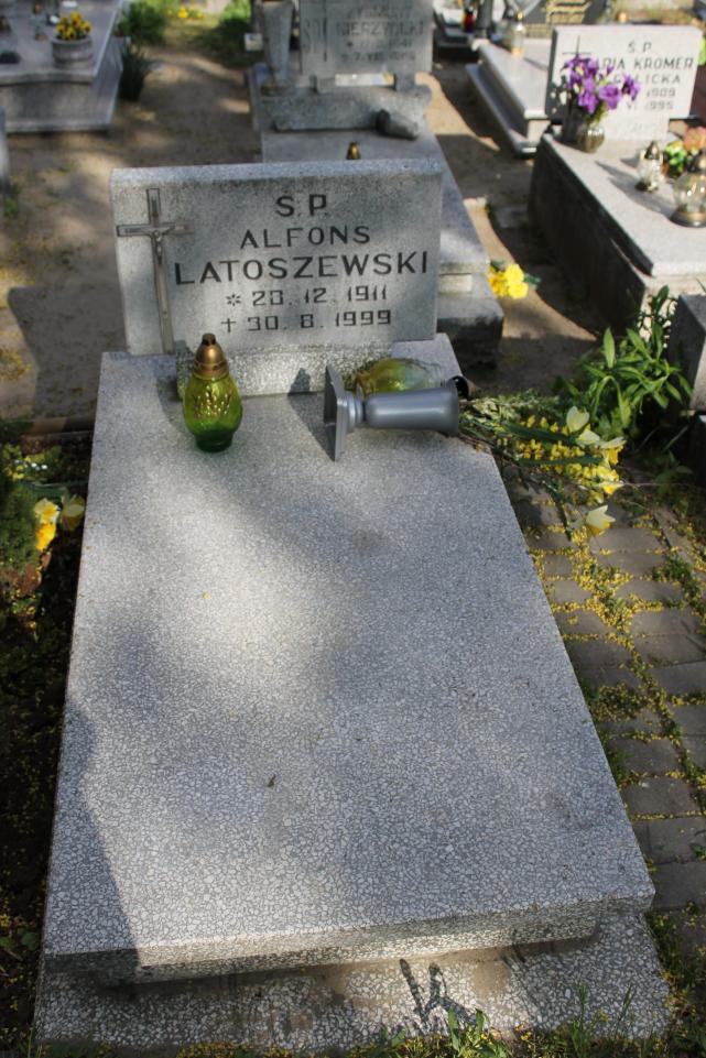 Alfons Latoszewski 1911 Starogard Gdański ś. Mateusza - Grobonet - Wyszukiwarka osób pochowanych