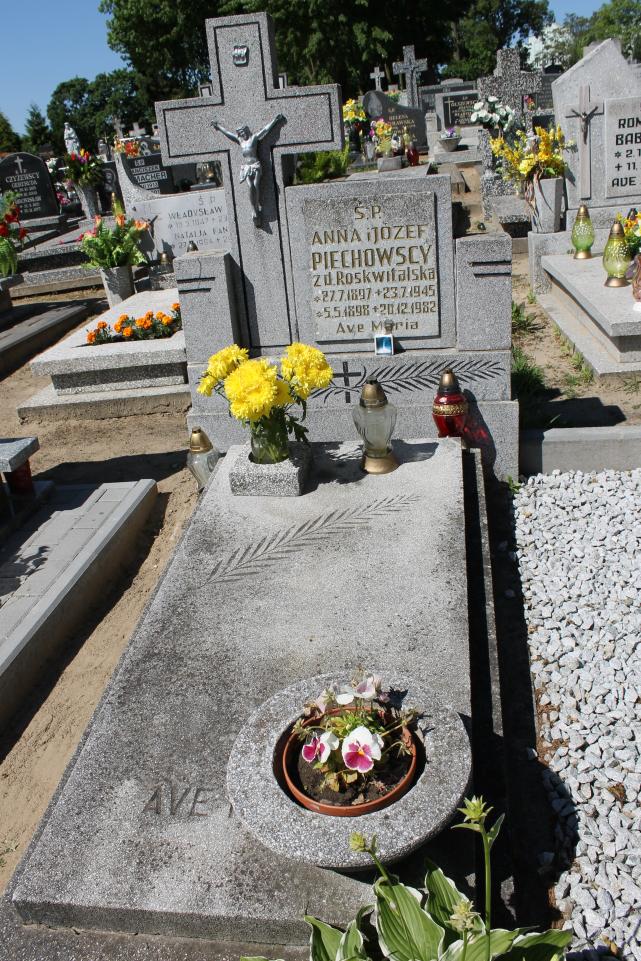 Józef Piechowski 1898 Starogard Gdański ś. Mateusza - Grobonet - Wyszukiwarka osób pochowanych